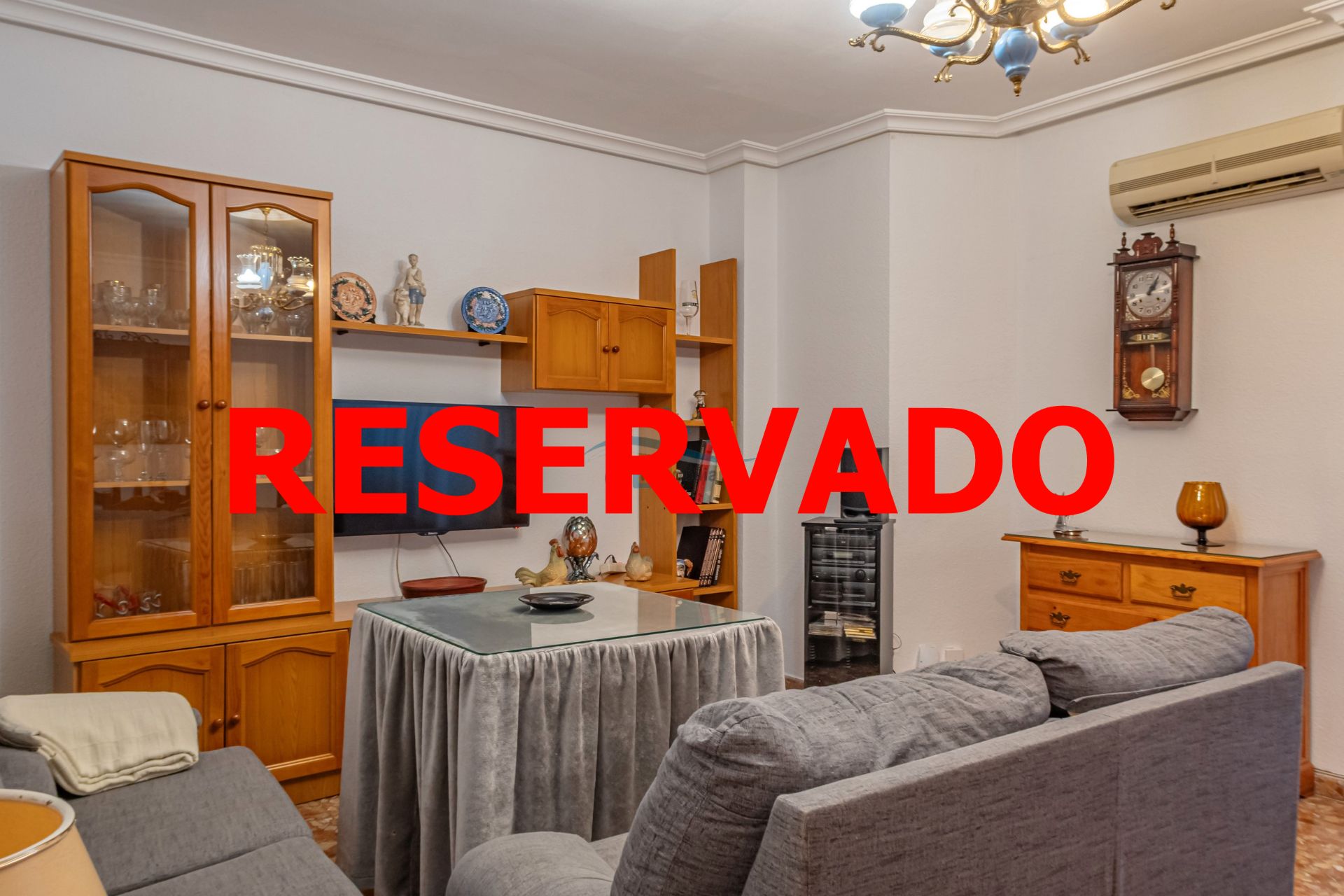 Dormitori de Pis de lloguer en Linares amb Aire condicionat, Calefacció i Moblat