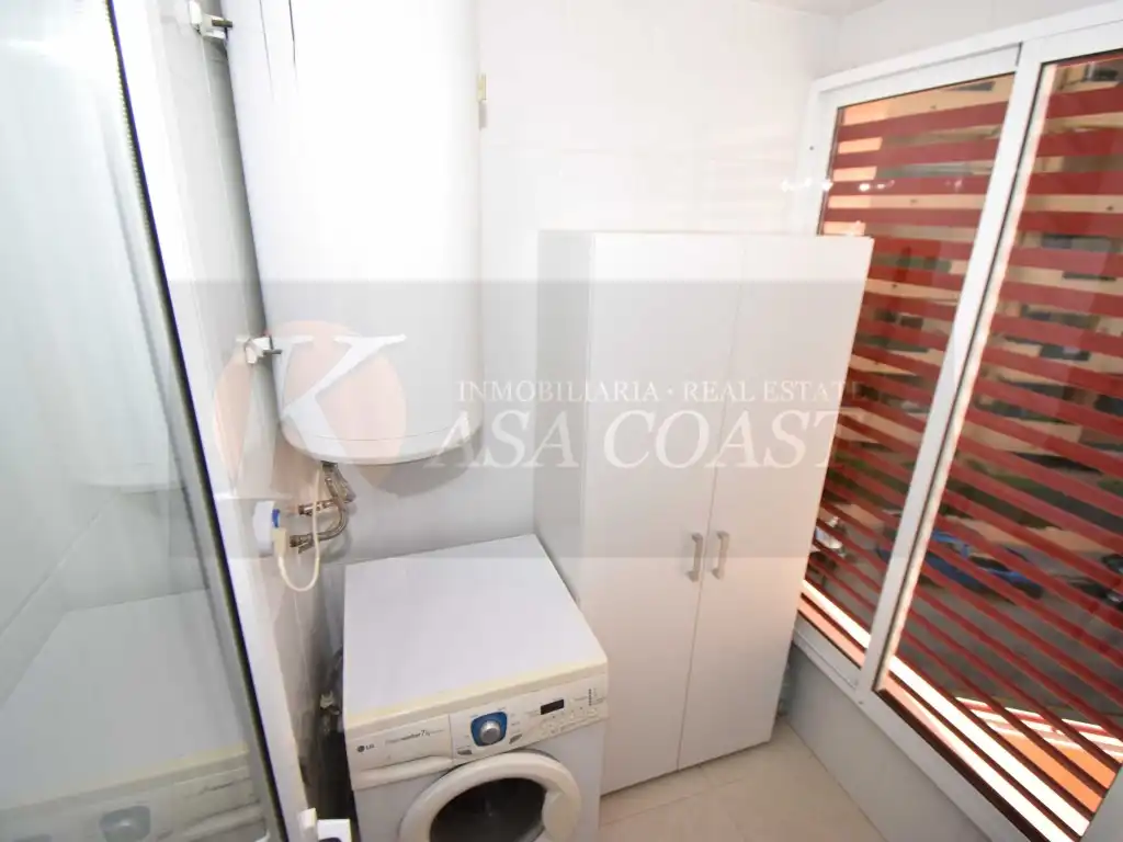 Flat for sale in Fuengirola  with Air Conditioner, Private garden and Terrace