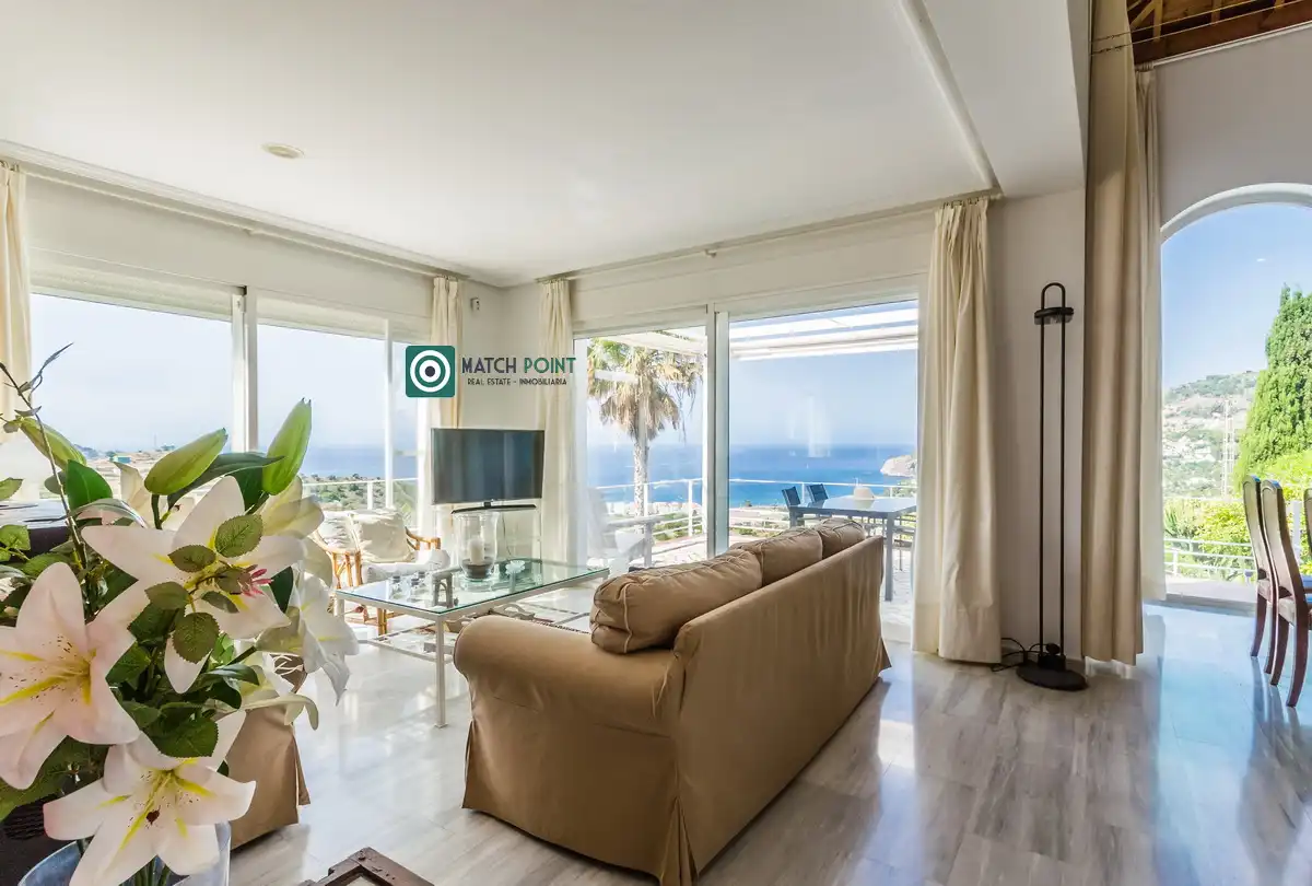 Sala d'estar de Casa o xalet en venda en Almuñécar