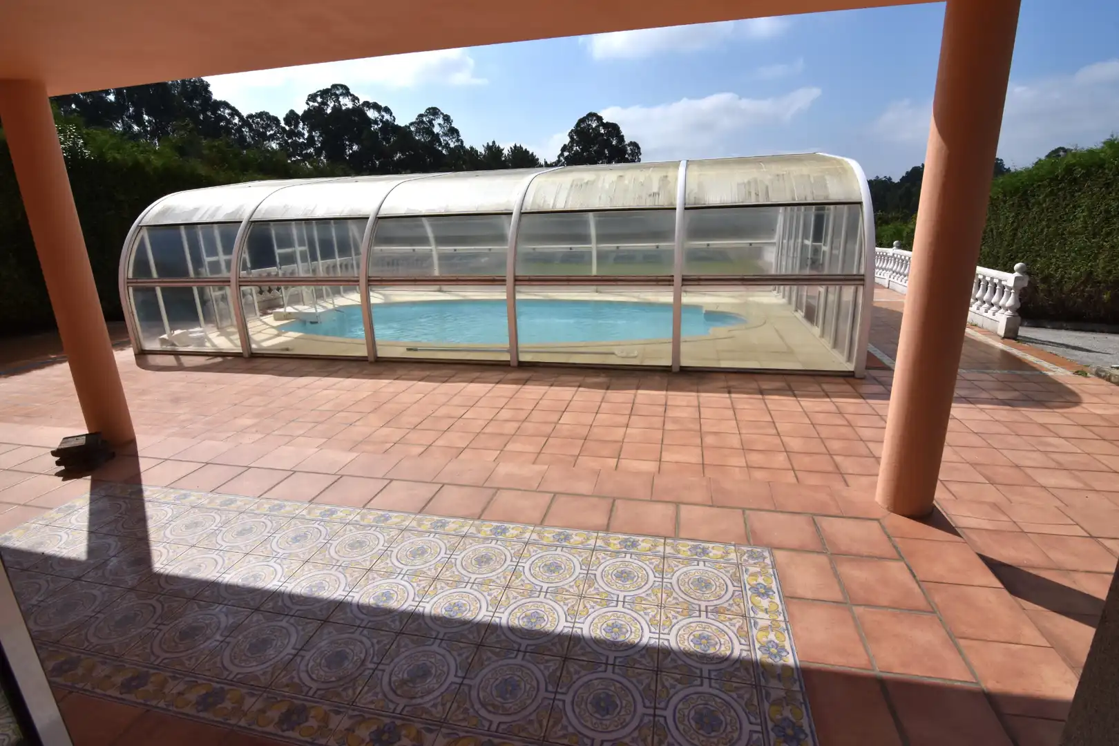 Piscina de Casa o chalet en venta en Bergondo con Calefacción, Jardín privado y Parquet