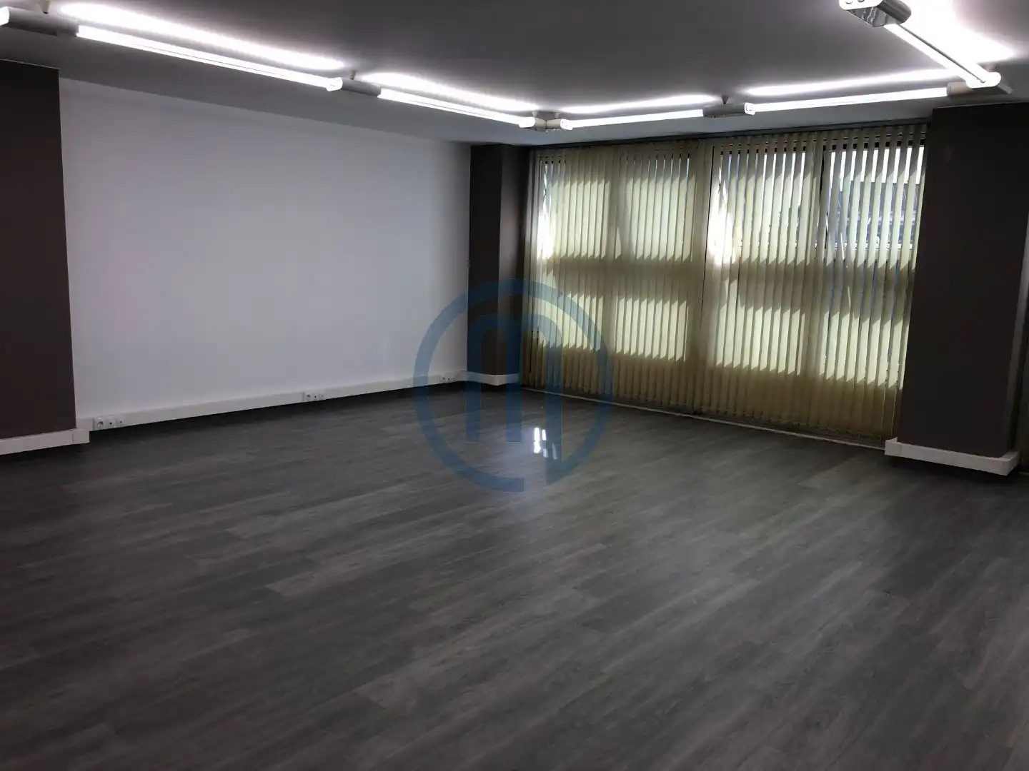 Local comercial de lloguer a Sant Esteve, imagen 2