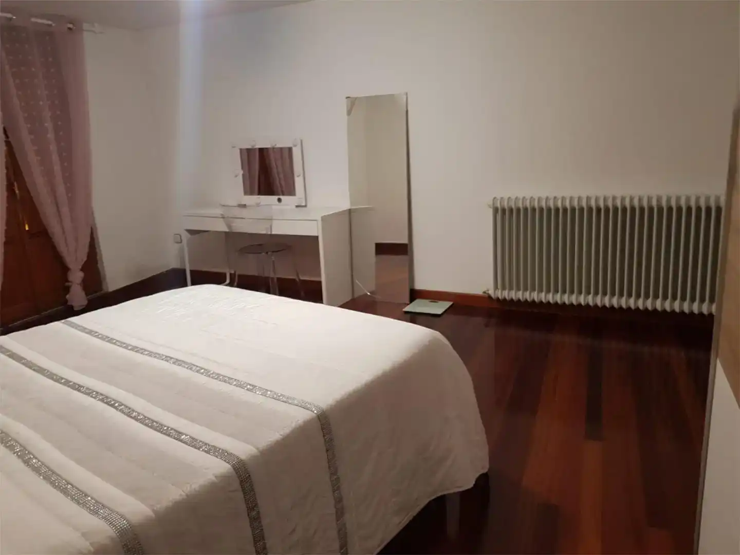 Habitación de Planta baja en venta en Burgo de Osma - Ciudad de Osma con Parquet, Amueblado y Horno