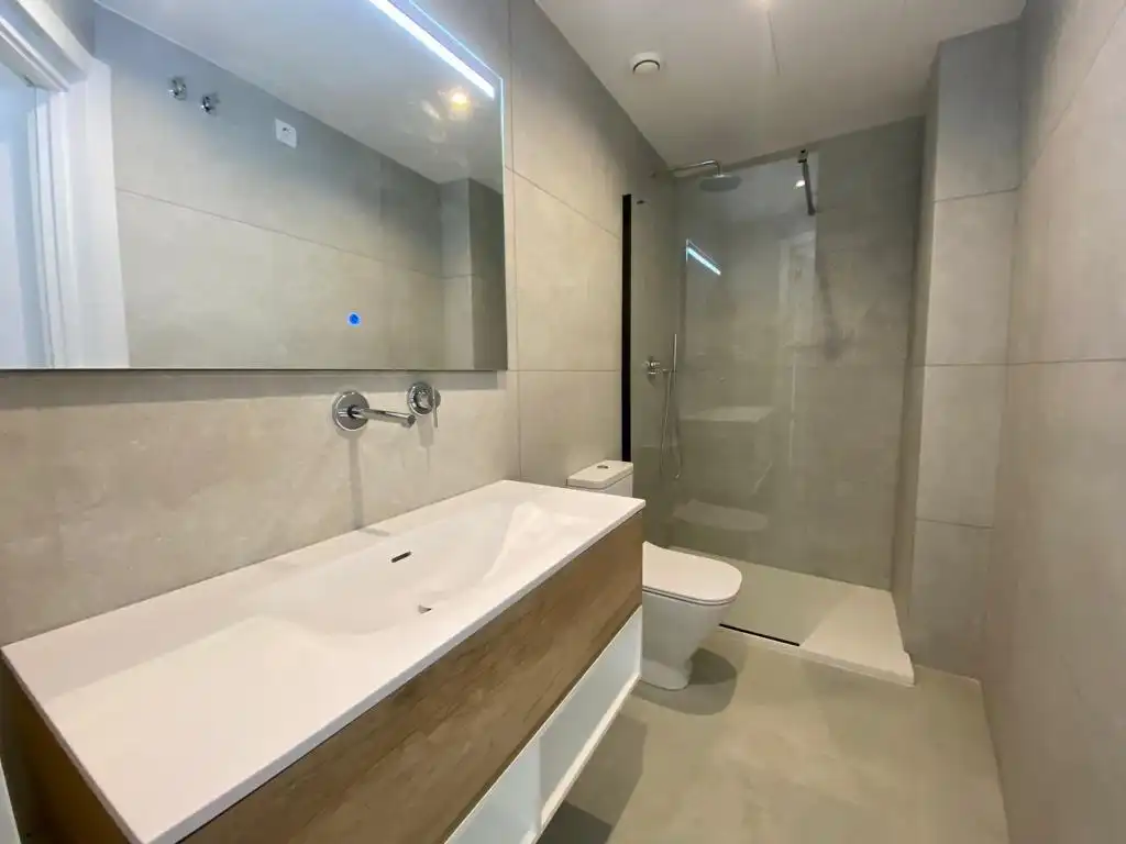 Bathroom of Flat for rent in Sant Andreu de la Barca, Barcelona