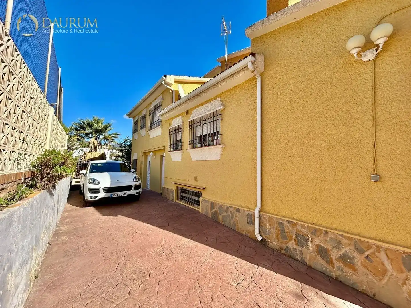 Vista exterior de Casa o chalet en venta en Málaga con Aire acondicionado, Calefacción y Jardín privado