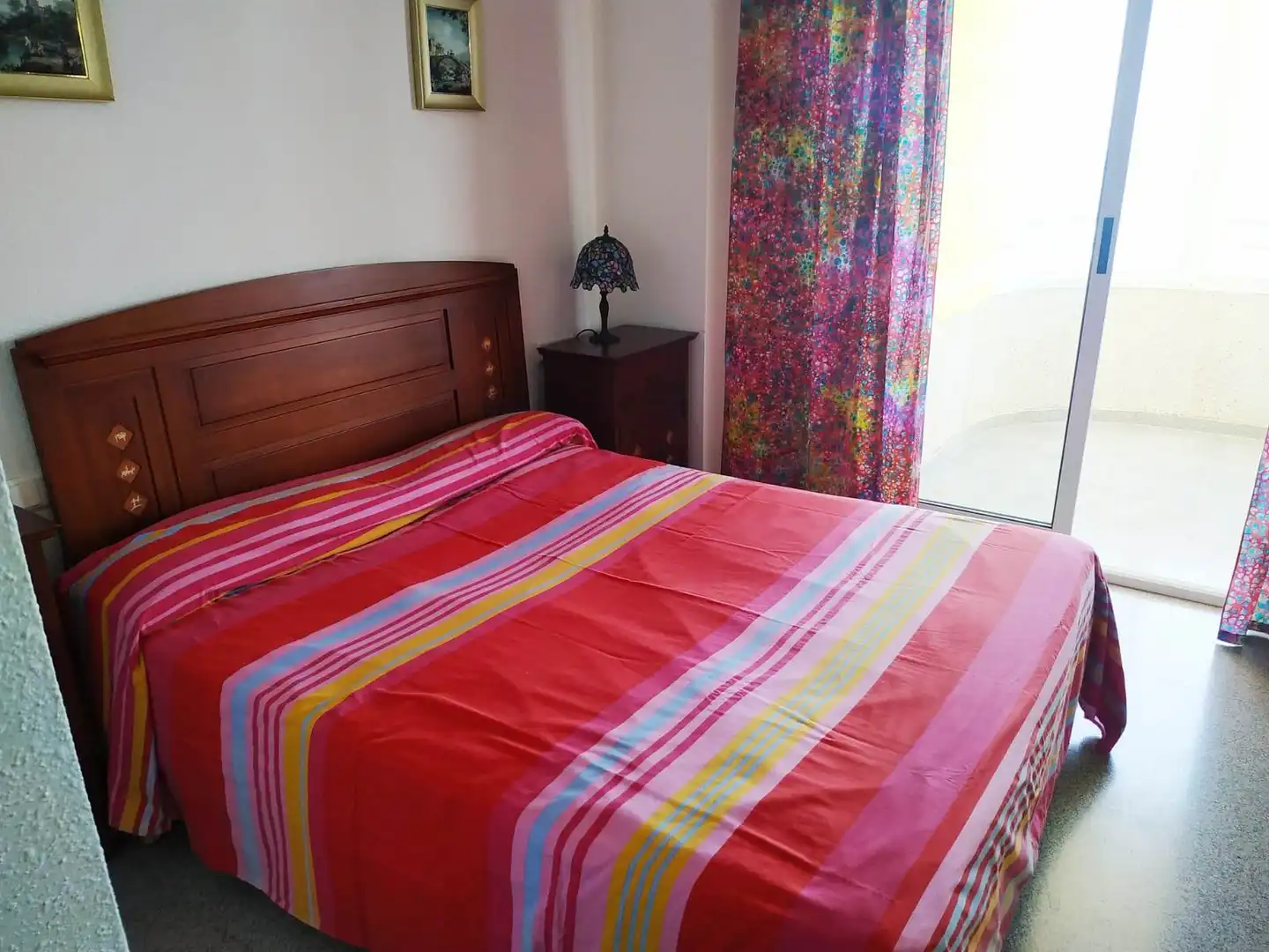 Habitación de Apartamento de alquiler en El Campello con Terraza, Piscina y Amueblado