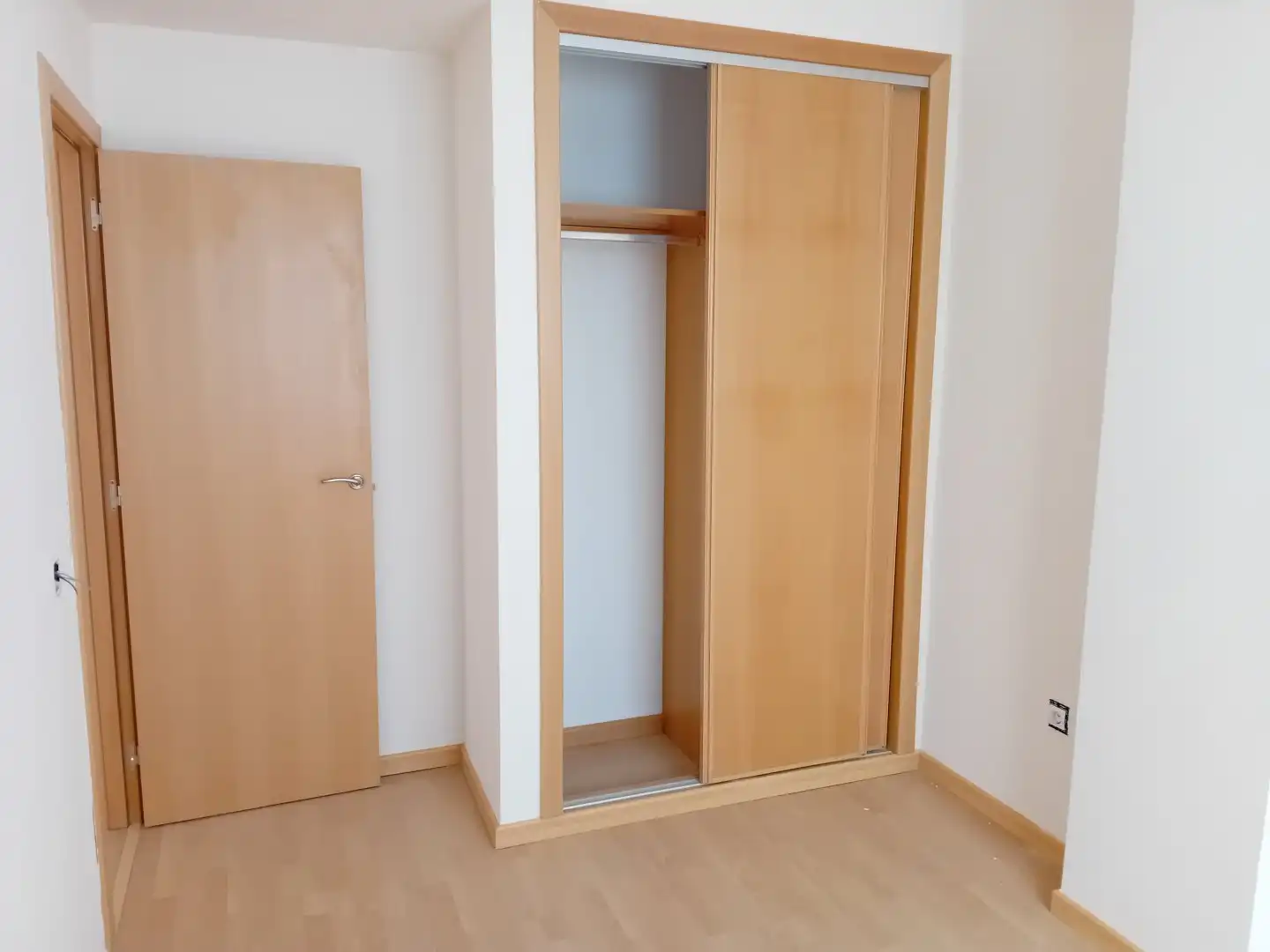 Bedroom of Flat for sale in Pozuelo de Calatrava  with Storage room, Swimming Pool and Community pool