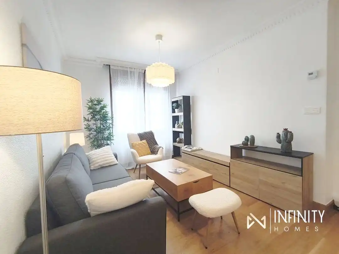Sala de estar de Piso de alquiler en Bilbao  con Calefacción