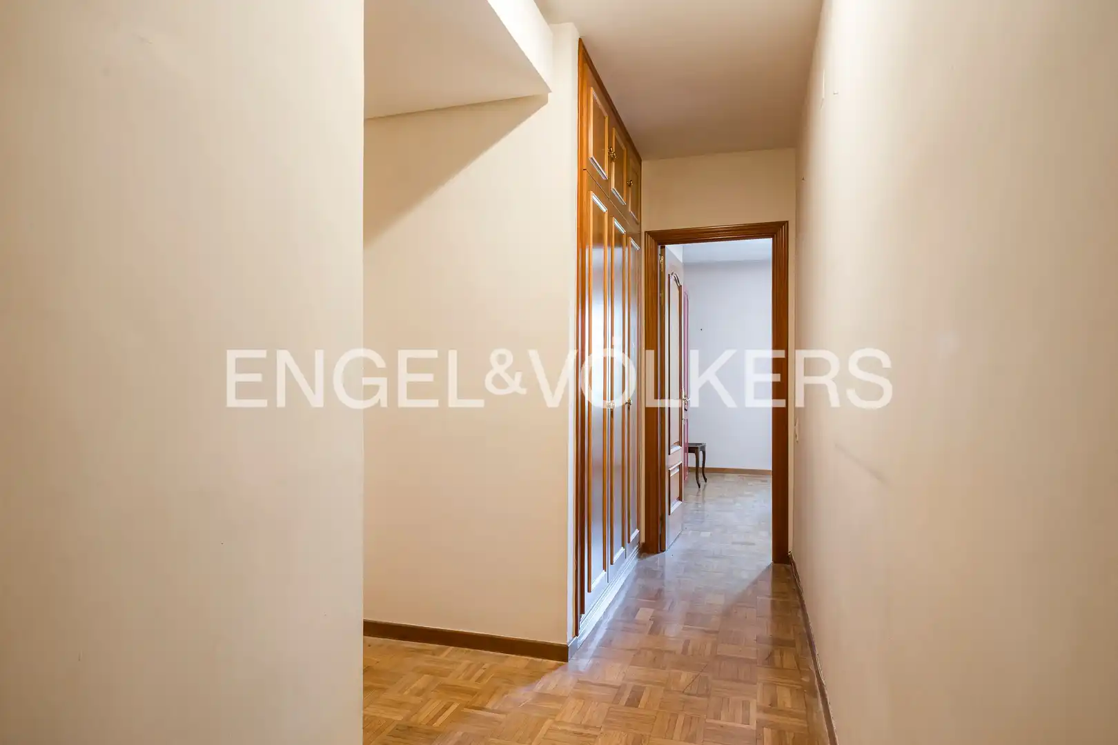 Piso en venta en Madrid con Calefacción y Balcón