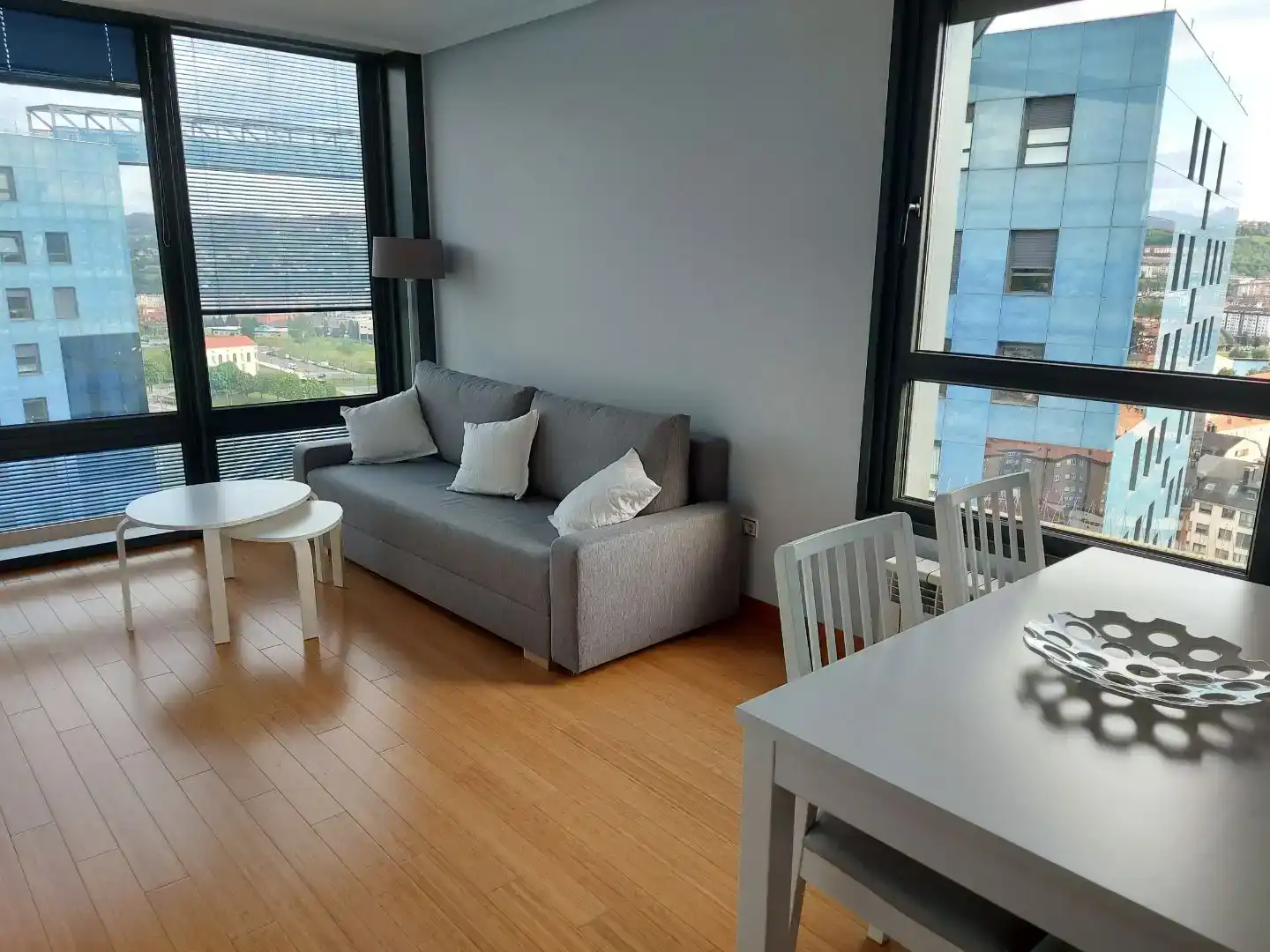 Wohnzimmer von Wohnung zur Miete in HUCA - La Cadellada