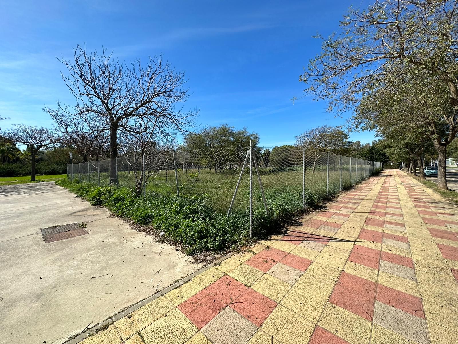 Terreny industrial en venda a Villanueva Golf