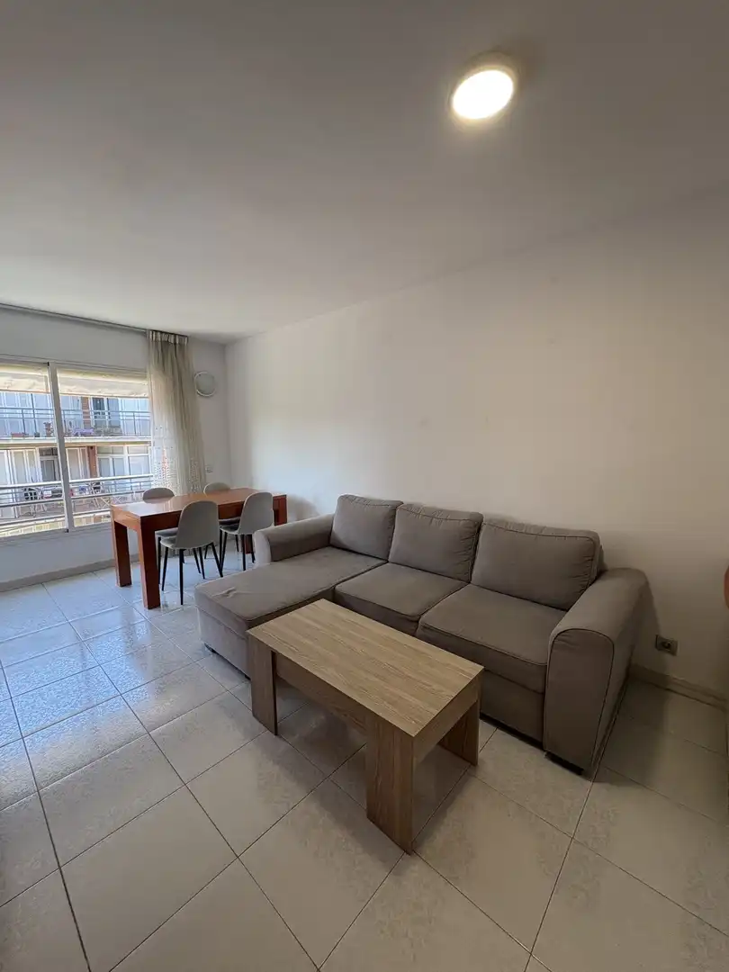 Wohnzimmer von Wohnung zur Miete in Girona mit Klimaanlage, Heizung und Möbliert