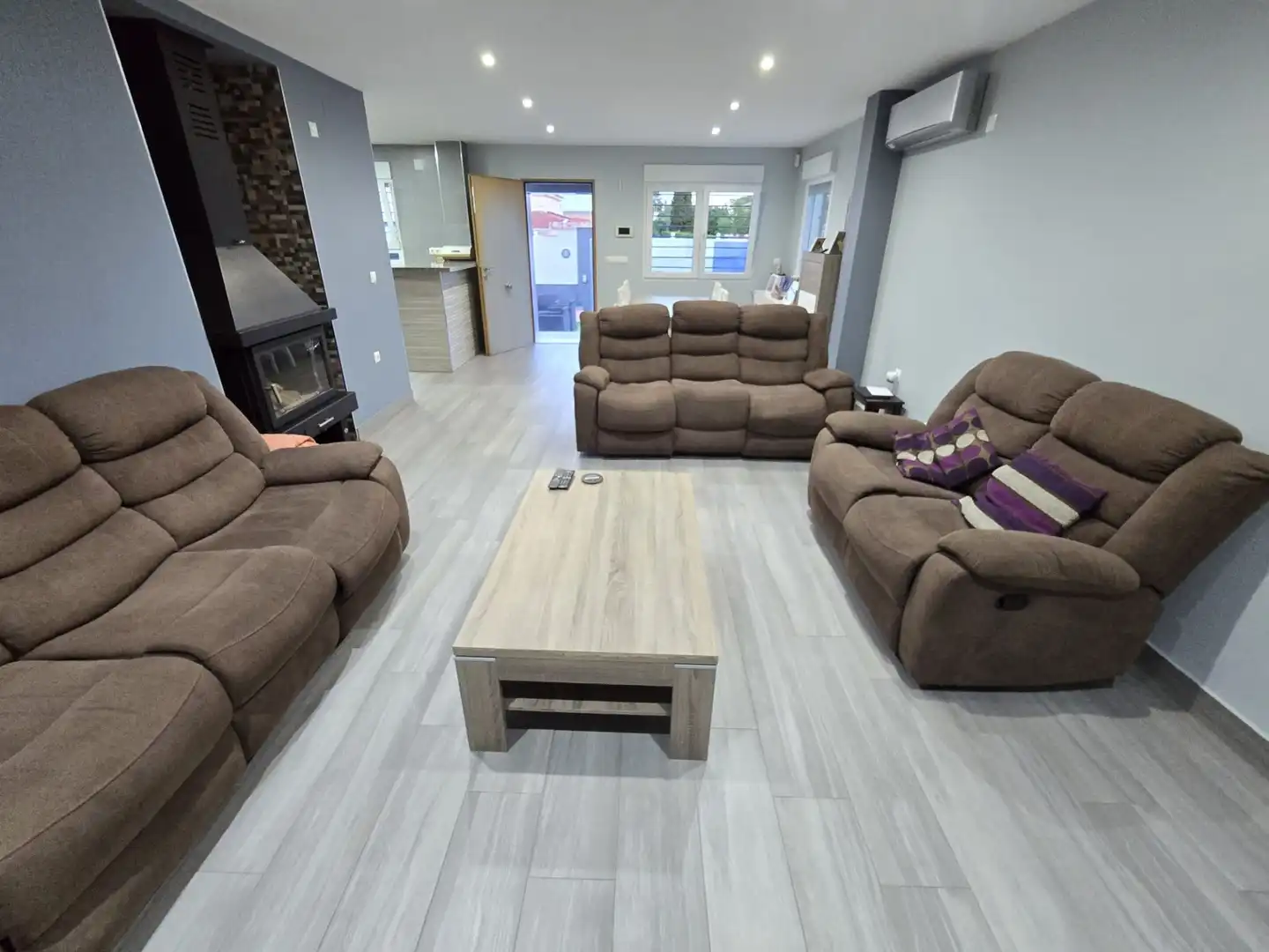 Sala d'estar de Casa o xalet en venda en Torrevieja amb Aire condicionat, Calefacció i Jardí privat