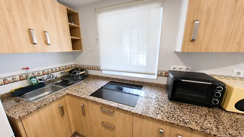 Cuina de Casa o xalet en venda en Vélez-Málaga amb Aire condicionat, Terrassa i Moblat