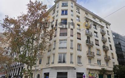 Vista exterior de Àtic en venda en  Madrid Capital amb Aire condicionat, Calefacció i Terrassa