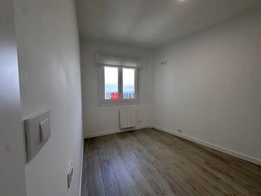 Habitación de Piso en venta en A Estrada  con Calefacción, Trastero y Amueblado