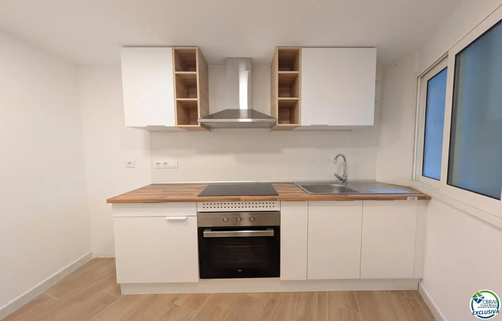 Kitchen of Flat for sale in Portbou