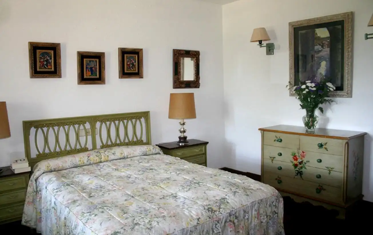 Habitación de Finca rústica en venta en Teo con Calefacción, Jardín privado y Terraza