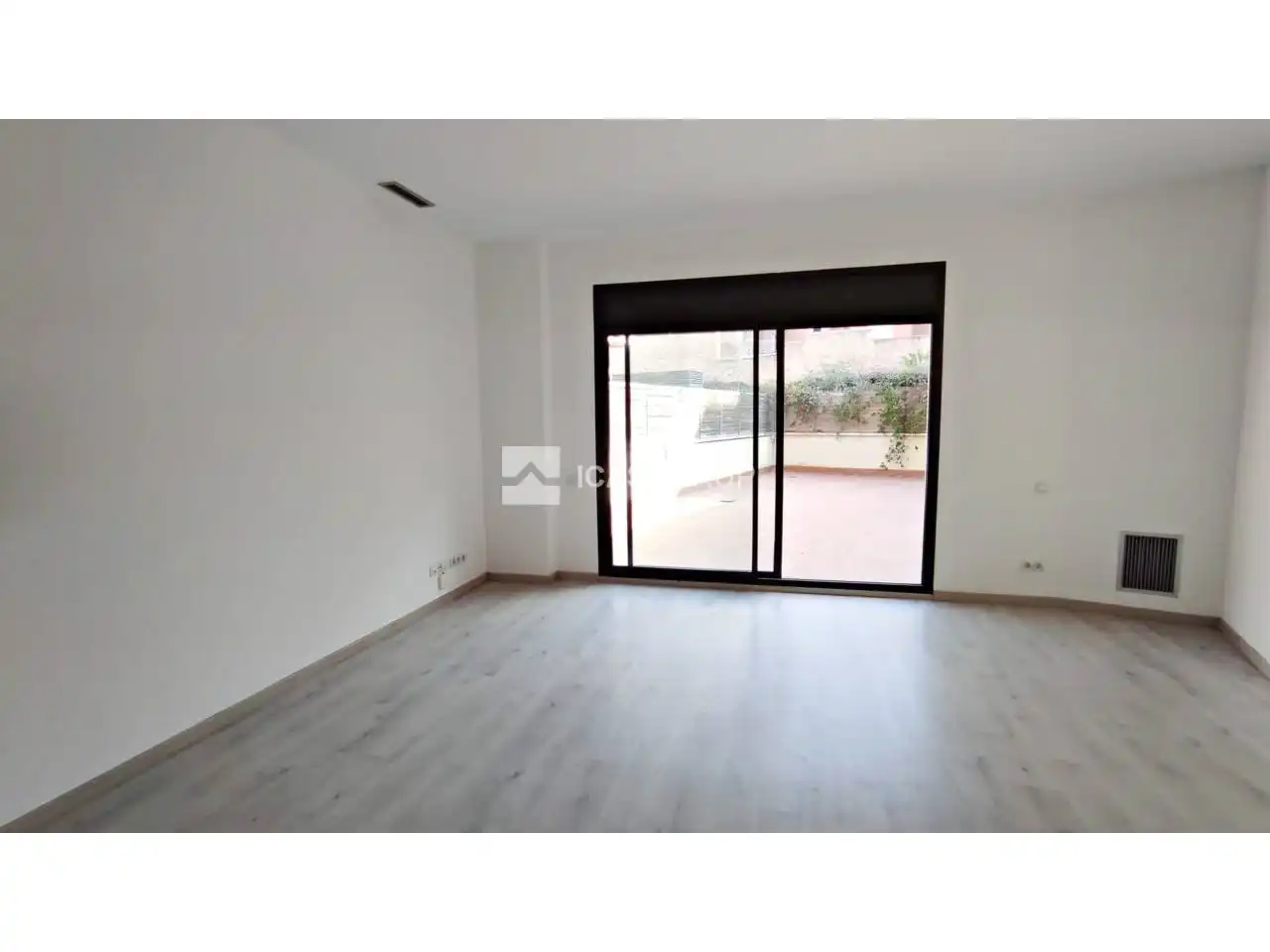 Exterior view of Flat for rent in Barcelona  with Air Conditioner, Heating and Parquet flooring