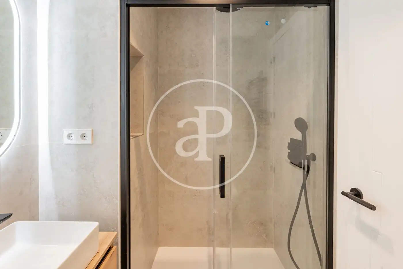 Baño de Piso en venta en Madrid con Aire acondicionado, Calefacción y Terraza