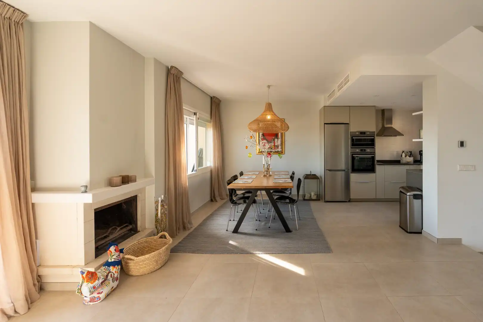 Comedor de Casa adosada en venta en Marbella con Aire acondicionado, Jardín privado y Terraza