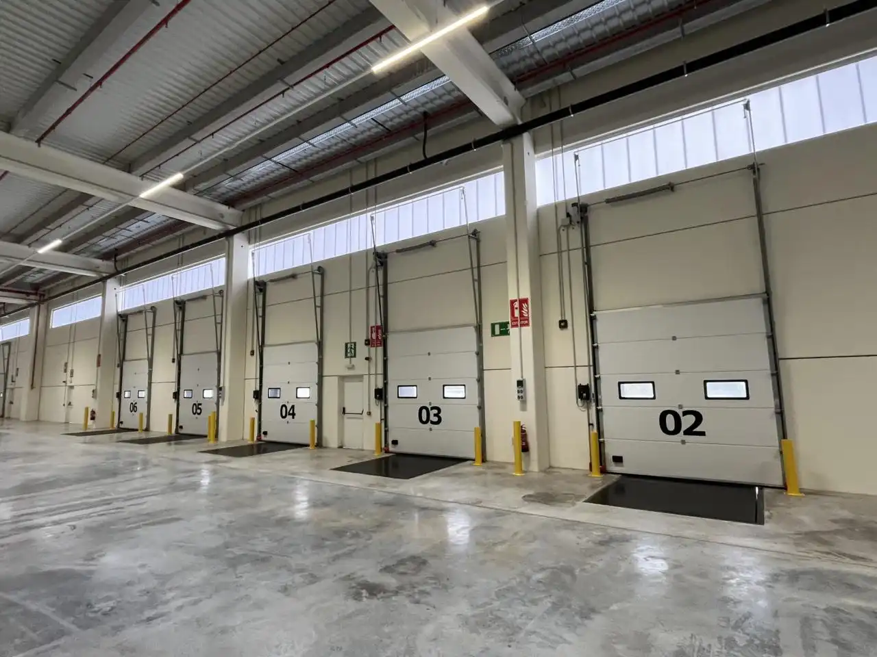 Industrial buildings for rent in Òdena  with Heating