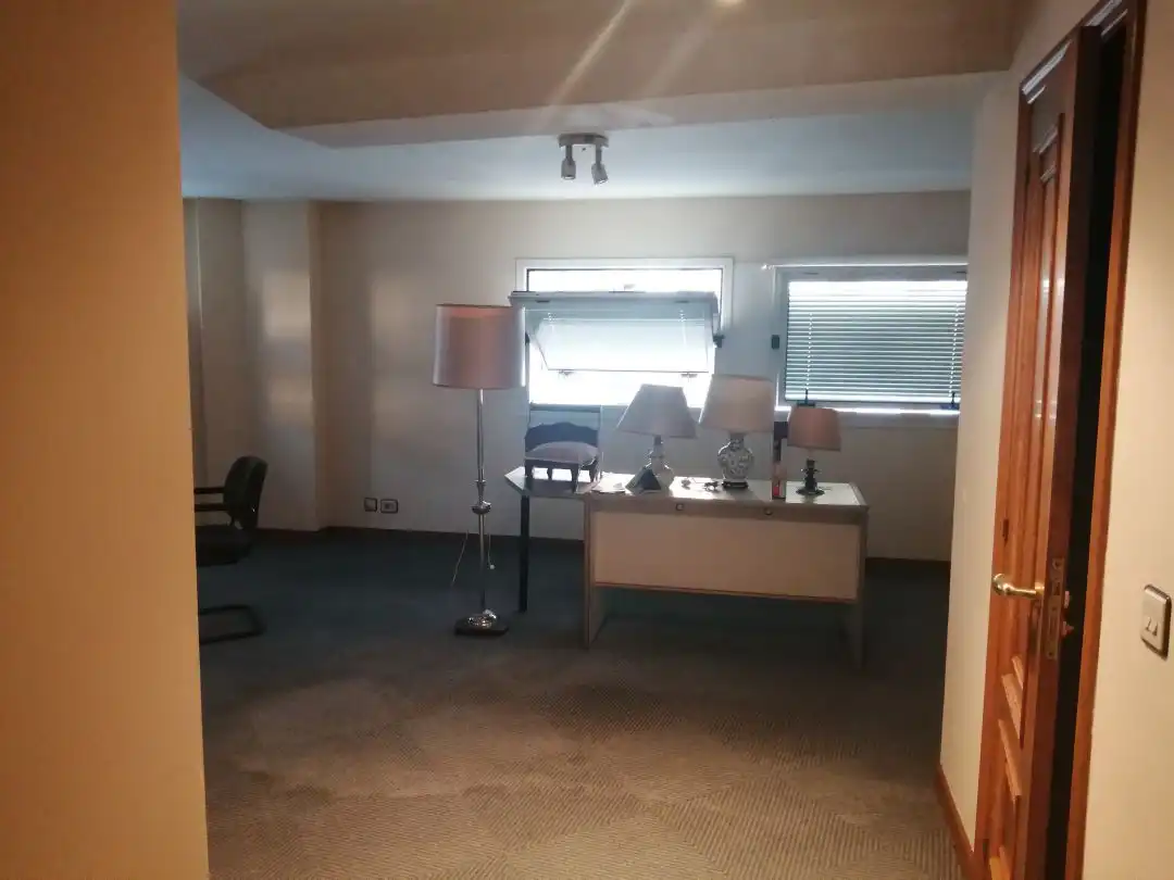 Oficina de lloguer en Usansolo