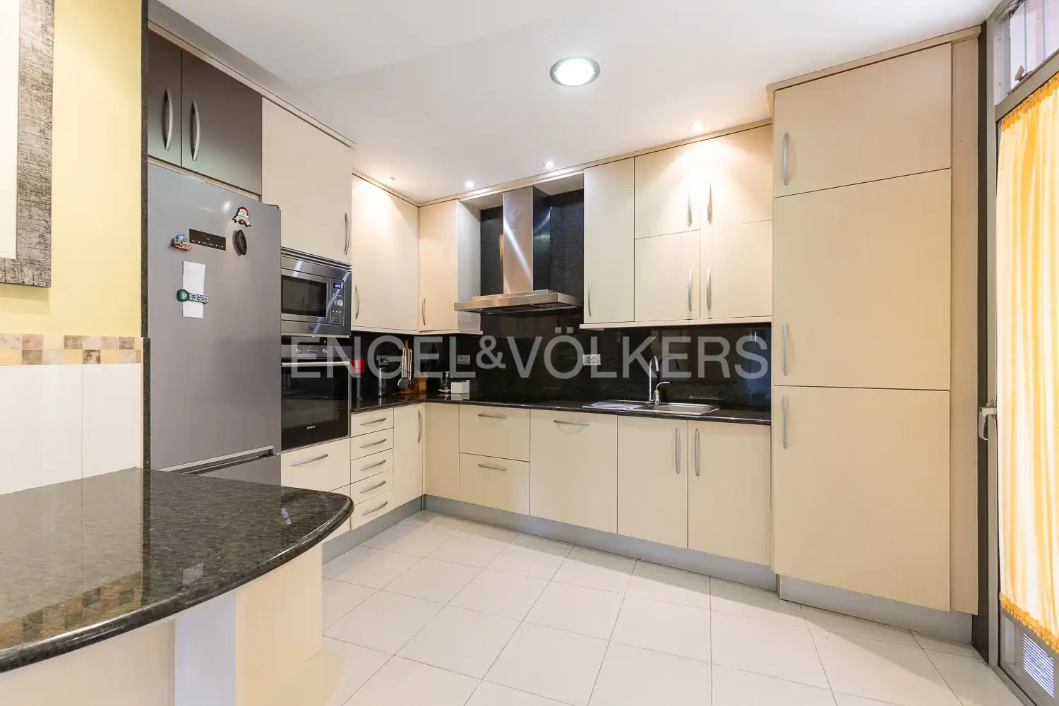Cocina de Apartamento en venta en Castellón de la Plana / Castelló de la Plana con Aire acondicionado, Calefacción y Parquet