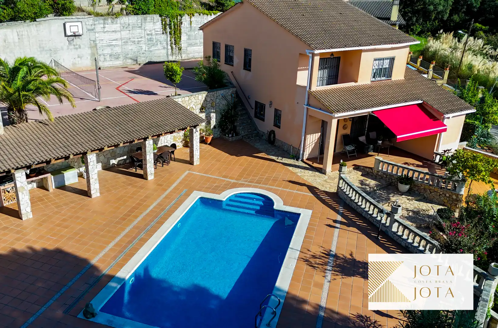 House with pool for sale in Aiguaviva Parc