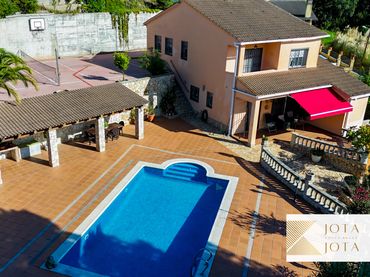 Maison avec piscine à vendre à Aiguaviva Parc