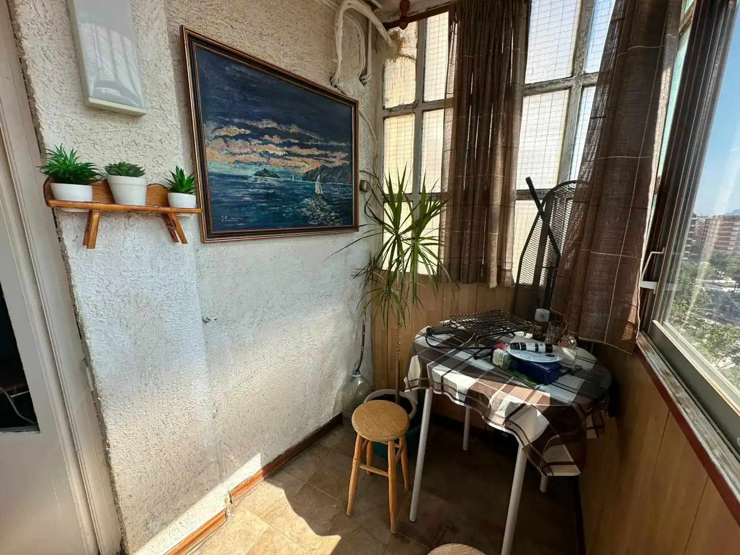Menjador de Apartament en venda en Barcelona amb Aire condicionat