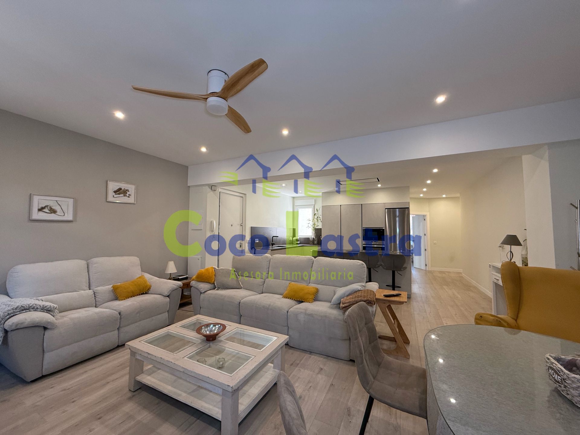 Living room of Flat to rent in Salamanca Capital  with Heating, Furnished and Oven