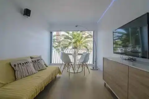Piso con terraza en alquiler en Calle MASSAMAGRELL
