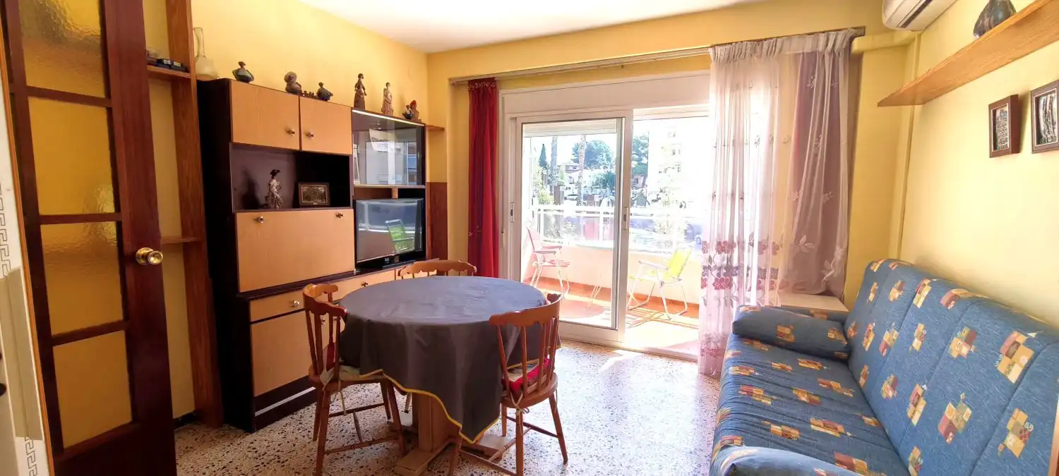 Sala d'estar de Apartament en venda en Salou amb Aire condicionat i Terrassa