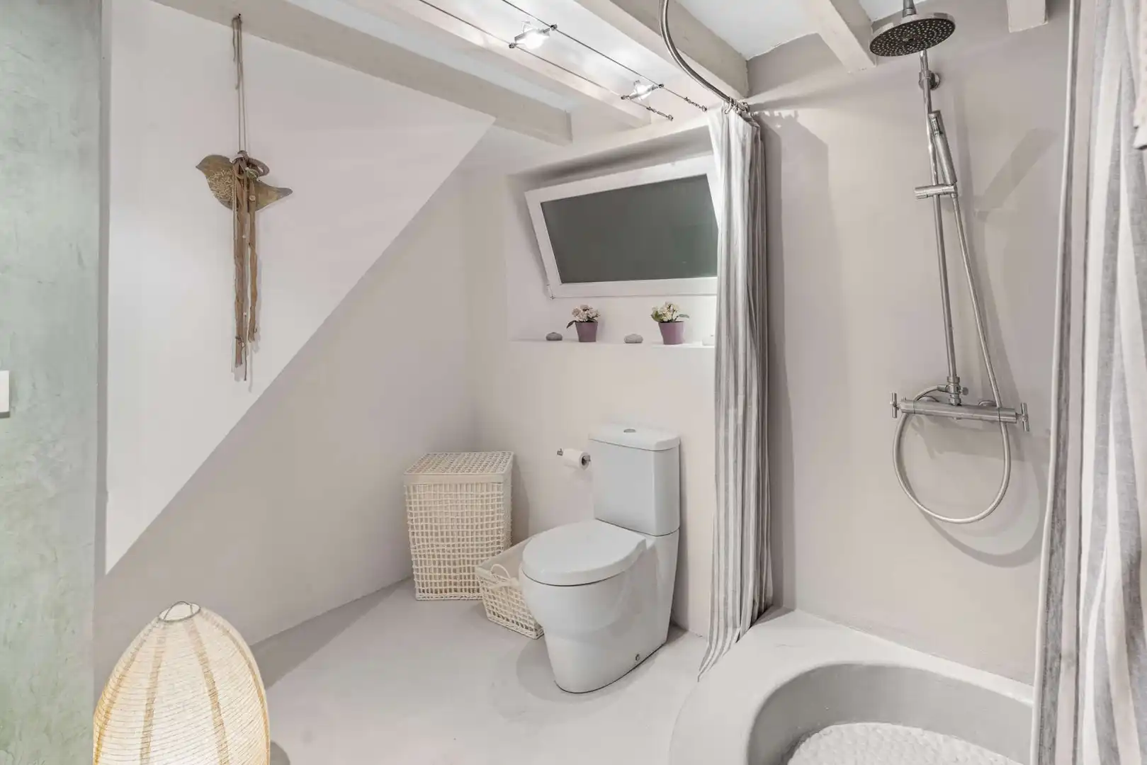 Badezimmer von Erdgeschoss zum Verkauf in  Palma de Mallorca mit Klimaanlage, Parkett und Möbliert