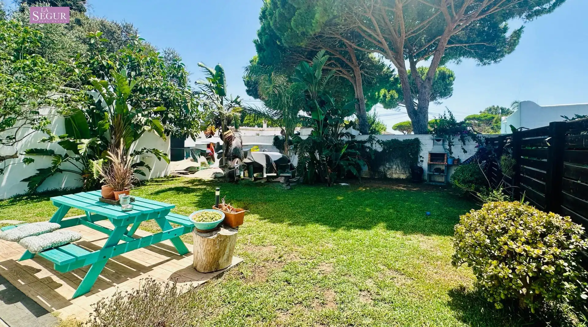 Jardí de Casa o xalet en venda en Barbate amb Jardí privat, Terrassa i Moblat