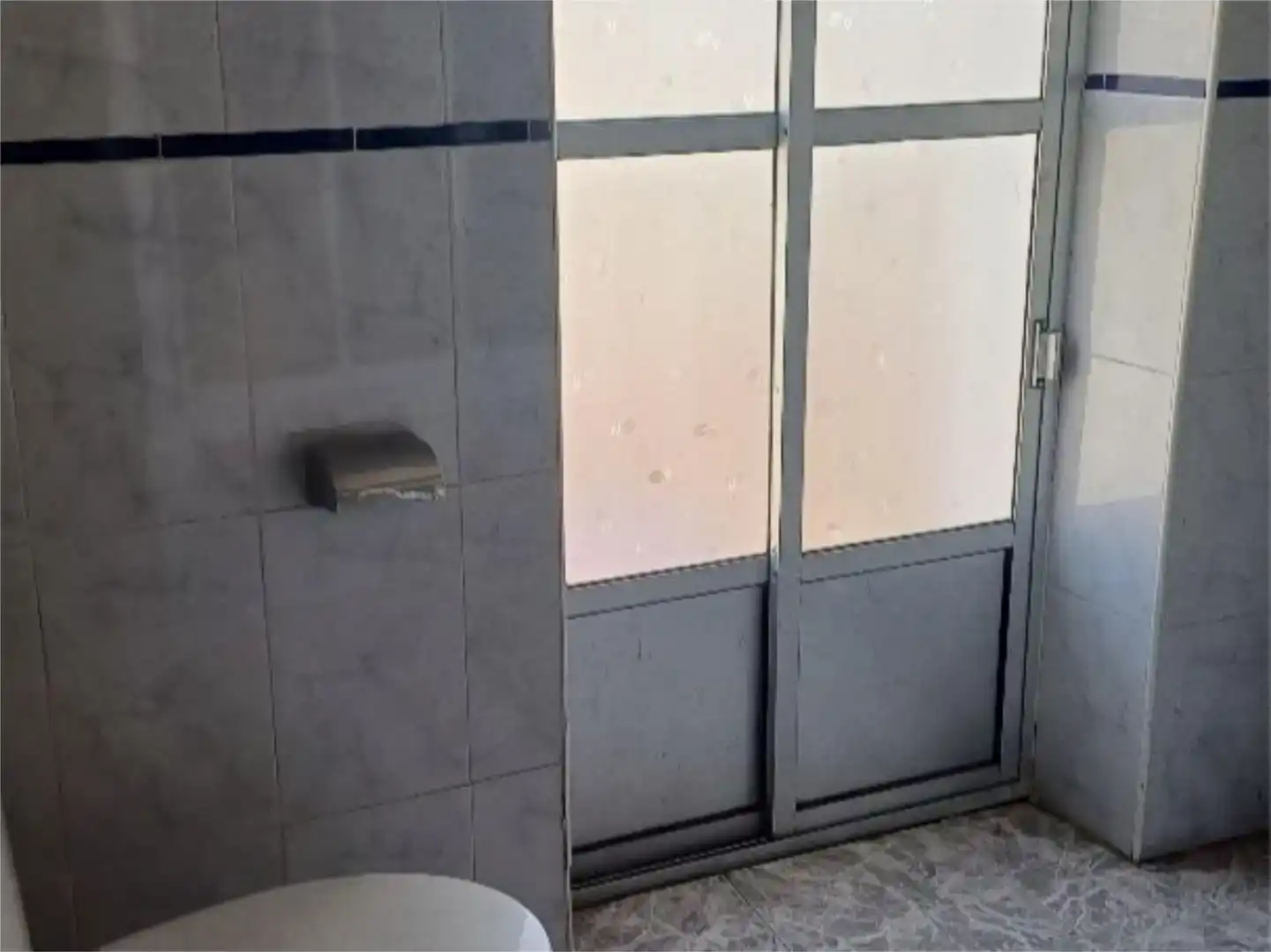 Bany de Casa adosada en venda en Santa Cruz de Paniagua amb Balcó