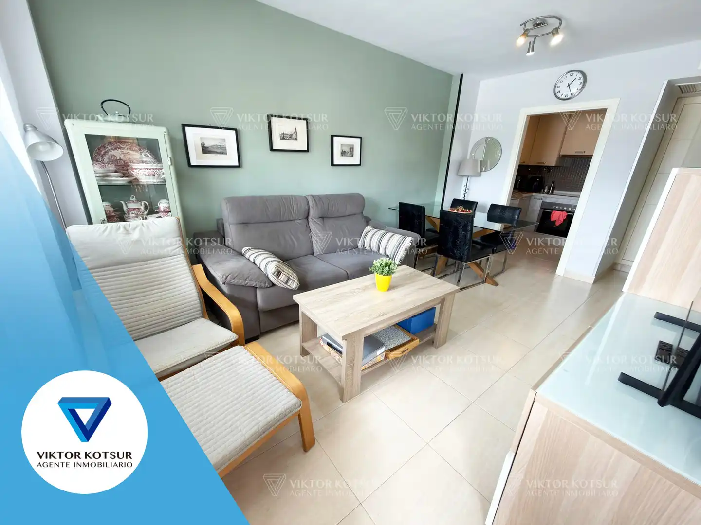 Living room of Flat for sale in Roquetas de Mar  with Air Conditioner, Terrace and Furnished