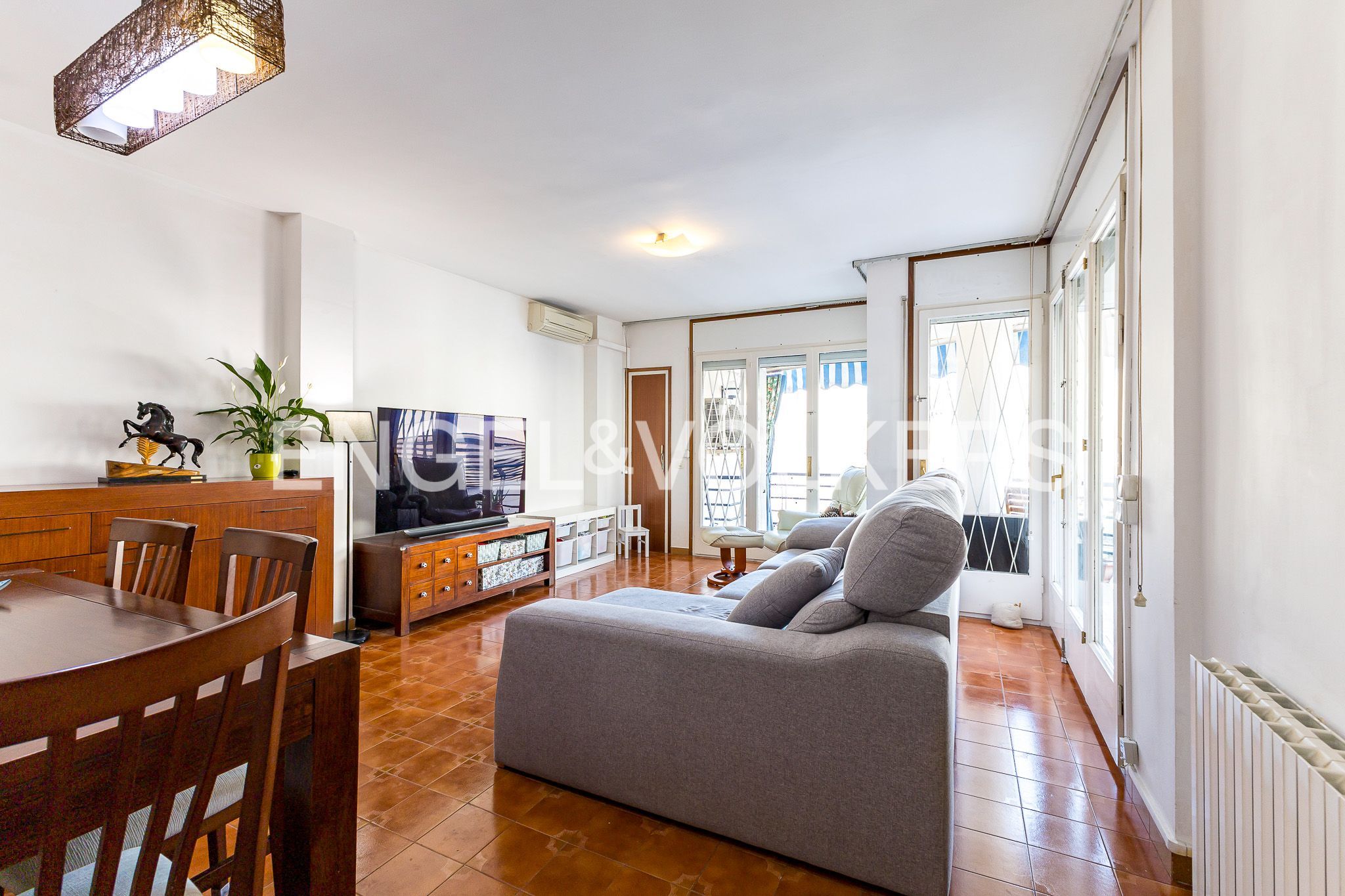 Living room of Flat for sale in Sitges  with Air Conditioner, Heating and Terrace