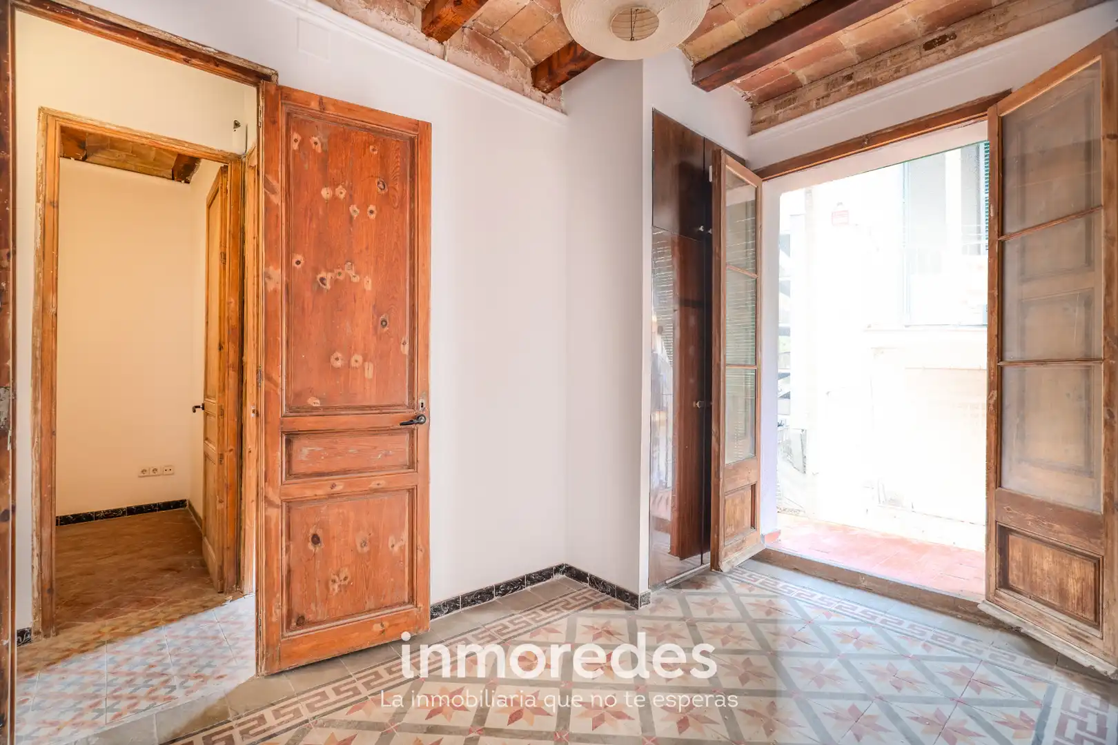Vista exterior de Piso en venta en Barcelona con Balcón