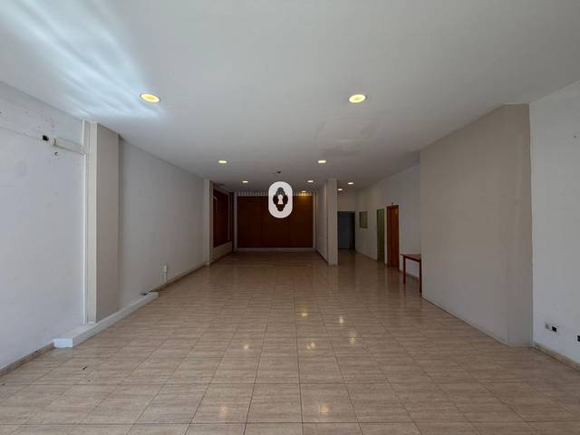 Local comercial en Alquiler en  DE JAUME II en Son Amonda - Reis Catòlics