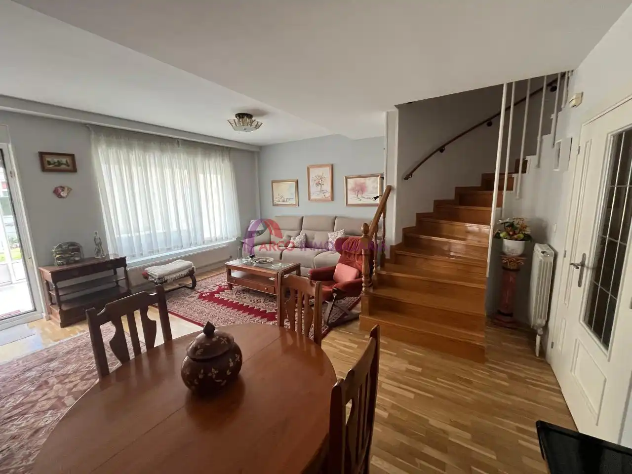 Living room of Detached homes for sale in Burgos  with Heating, Private garden and Parquet flooring