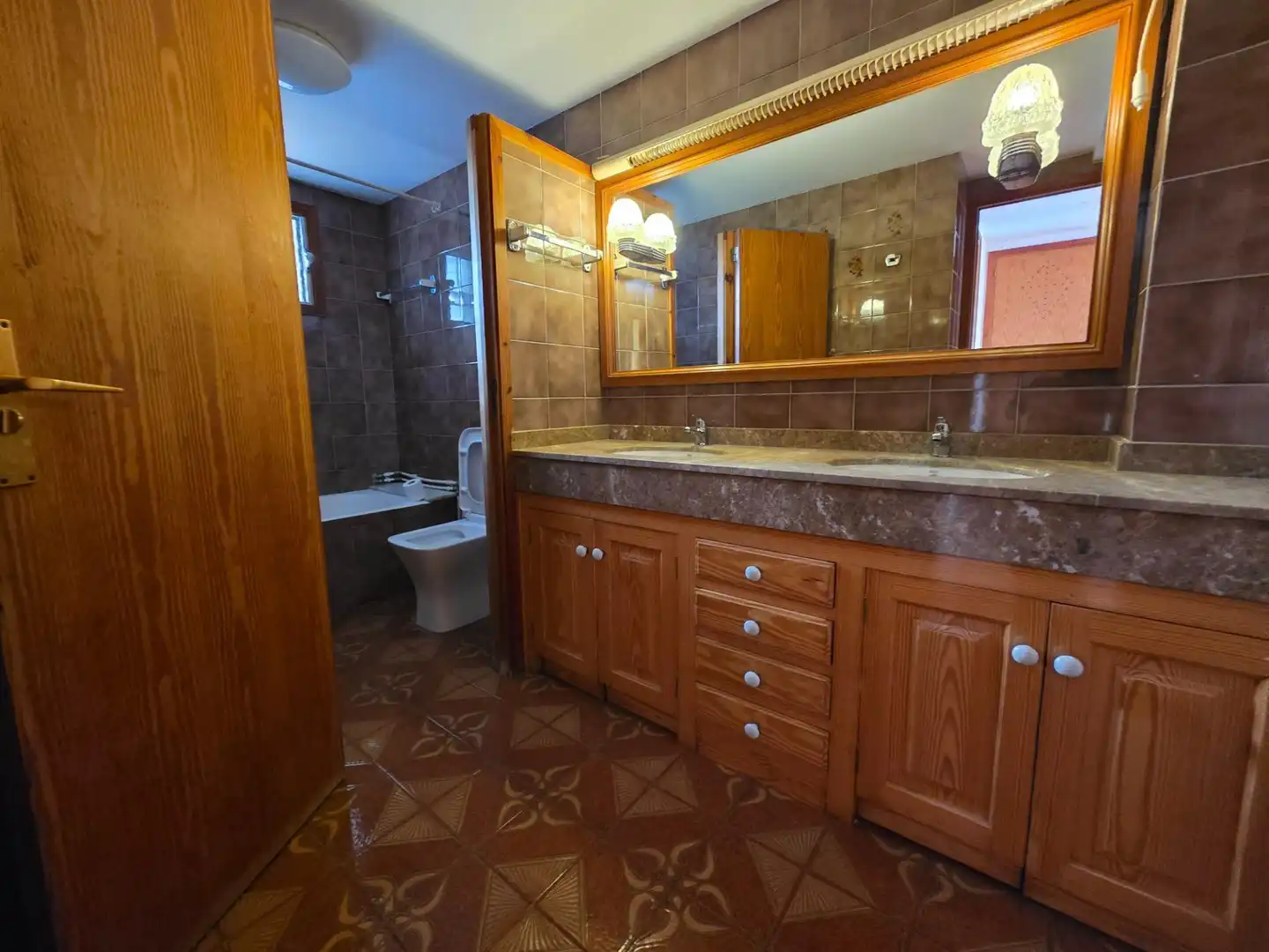 Badezimmer von Erdgeschoss zum Verkauf in Alcúdia mit Klimaanlage, Privatgarten und Terrasse