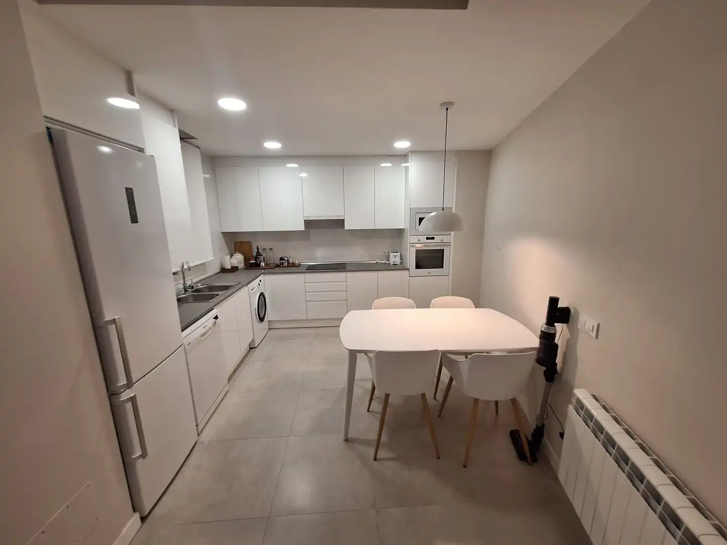 Kitchen of Flat for rent in Madrid  with Air Conditioner, Heating and Furnished