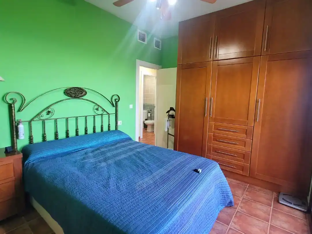 Habitación de Piso en venta en Polopos con Aire acondicionado, Piscina y Amueblado