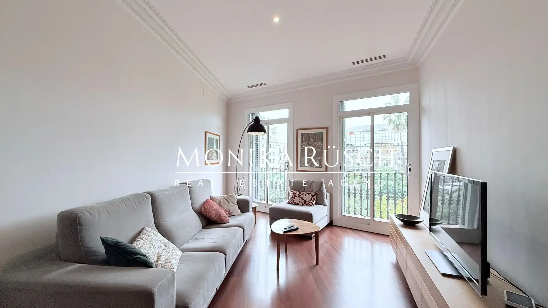 Vista exterior de Piso en venta en Barcelona con Aire acondicionado y Calefacción