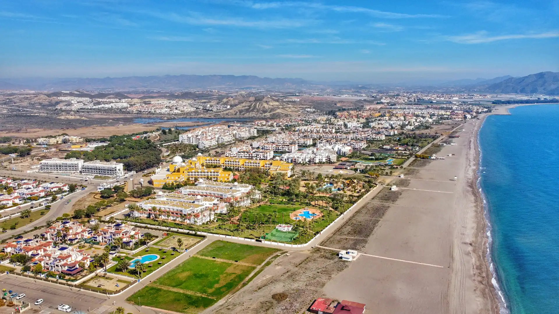 Vista exterior de Planta baixa en venda en Vera amb Aire condicionat, Terrassa i Piscina comunitària