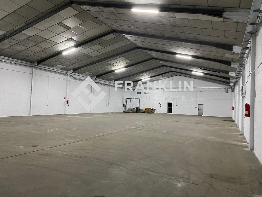 Nau industrial de lloguer en Les Planes d'Hostoles