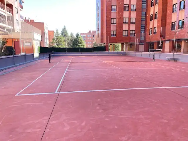 Aparcament de Pis en venda en Valladolid amb Calefacció, Jardí privat i Parquet