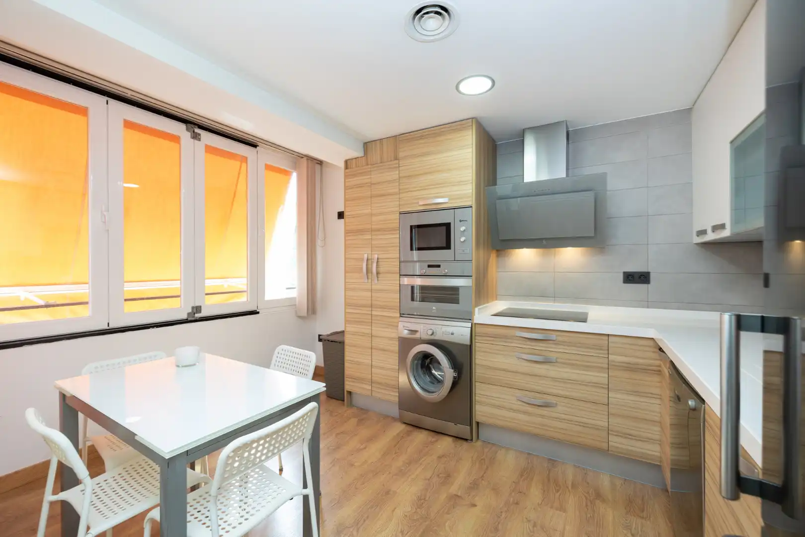 Cocina de Piso de alquiler en Granada con Aire acondicionado, Calefacción y Amueblado