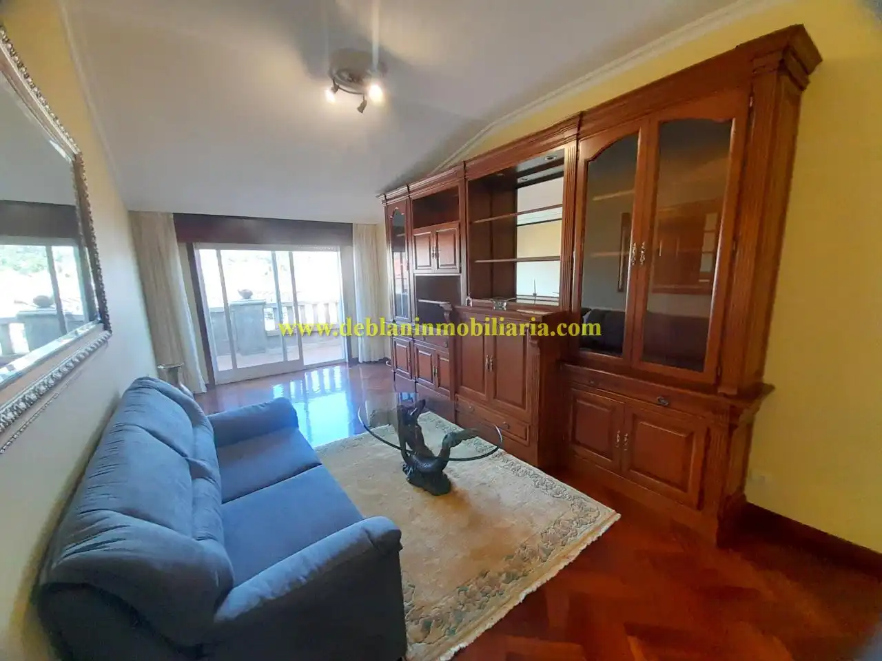 Sala d'estar de Pis de lloguer en Salceda de Caselas amb Calefacció i Moblat